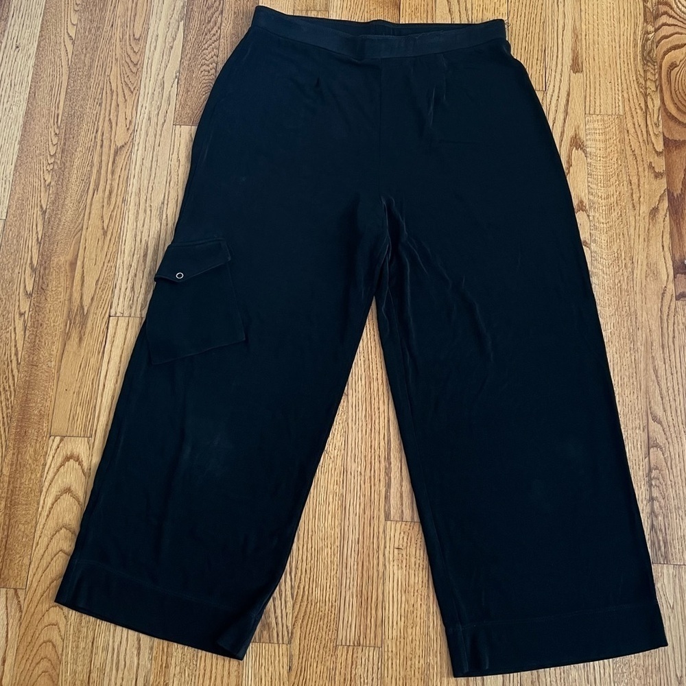 Chico's Travelers Cargo Black Elastic Waist Pants Size 3 Minimalist Airport